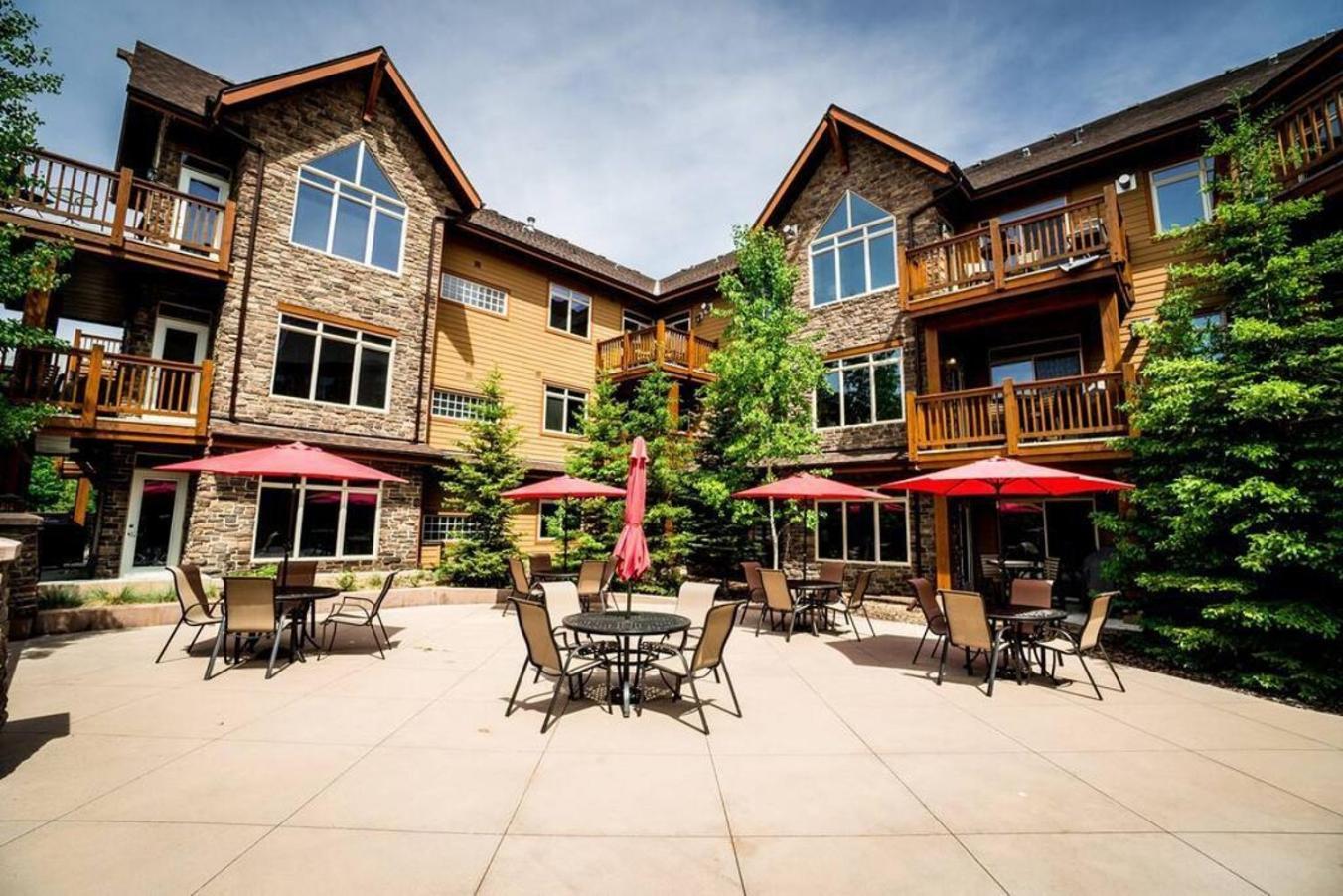 Spacious Penthouse Suite-king Beds-pool & Hot Tub *