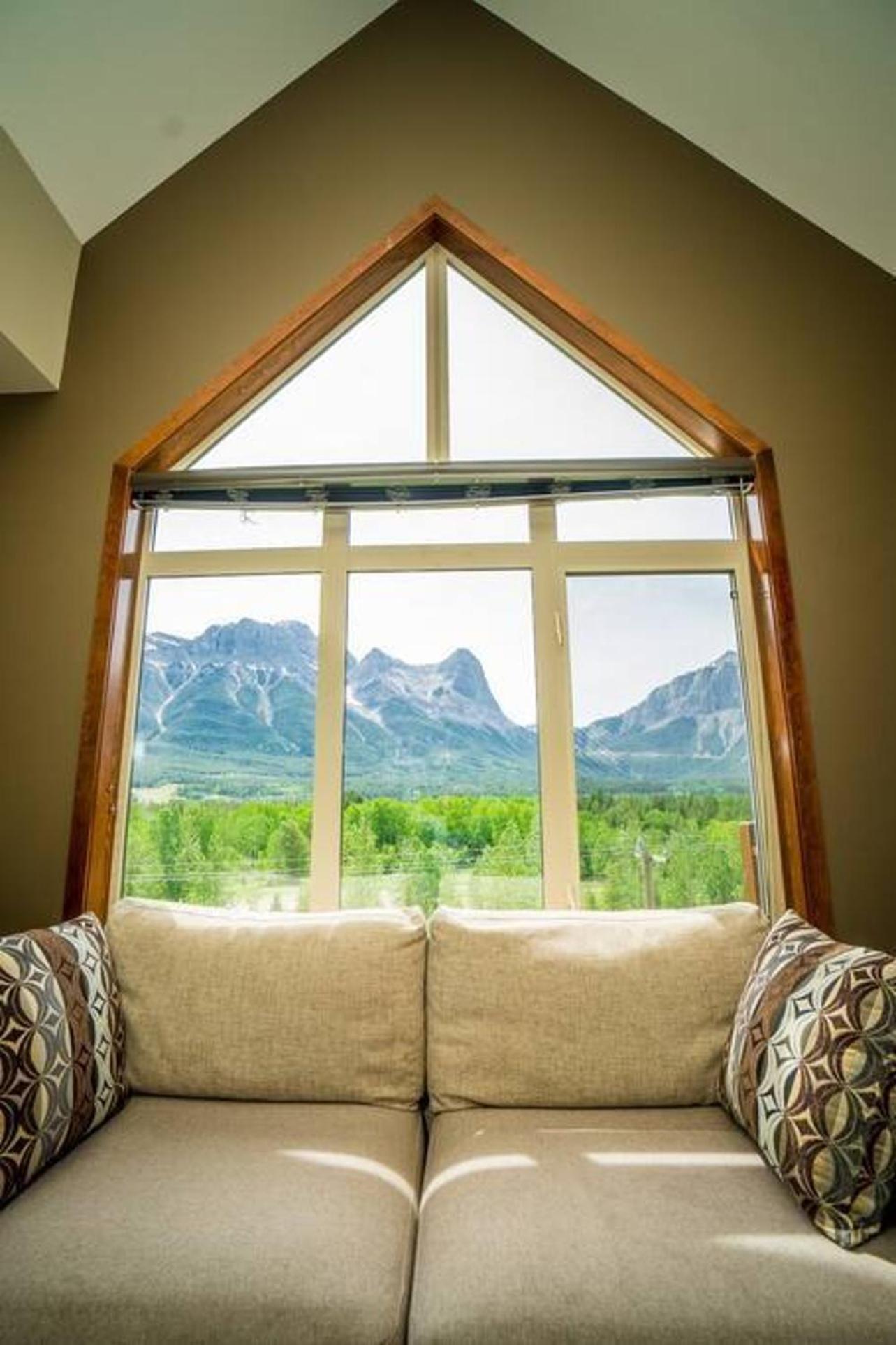 Holiday home Spacious Penthouse Suite-king Beds-pool & Hot Tub *